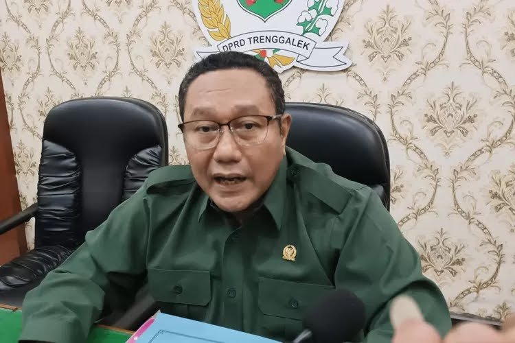 Foto : Ketua Komisi II  DPRD Trenggalek, Mugianto