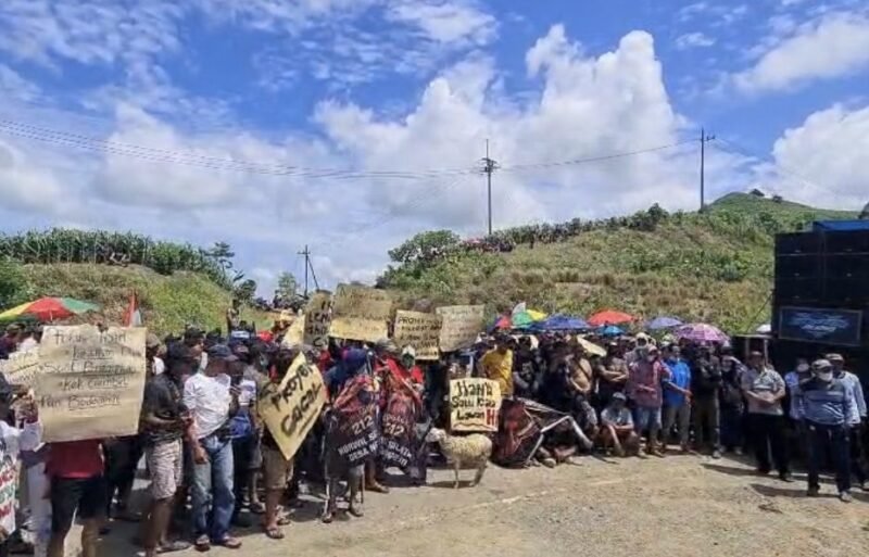 Foto Warga Ngrejo gelar aksi protes