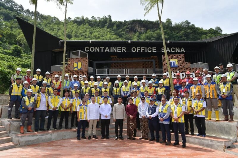 Wakil Presiden RI Gibran Rakabuming Raka meninjau progres pembangunan Bendungan Bagong di Kecamatan Bendungan, Kabupaten Trenggalek, Kamis (30/4/2026). (Foto: Istimewa)