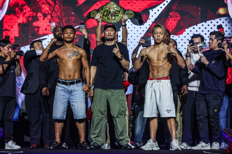 Takeru Segawa vs Rodtang Jitmuangnon di ONE Samurai 1. (Foto: ONE Championship)