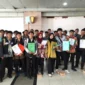 Penyerahan ijazah tertahan kepada peserta didik oleh Pemerintah Kota Administrasi Jakarta Selatan dalam rangka peringatan Hari Pendidikan Nasional 2026.
