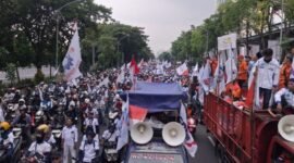 Ribuan buruh menggelar aksi damai May Day 2026 di Surabaya dengan membawa 10 tuntutan terkait ketenagakerjaan dan perlindungan pekerja. (Foto dokumentasi)