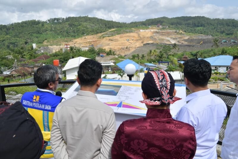 Wakil Presiden Gibran Rakabuming Raka meninjau langsung progres pembangunan Bendungan Bagong di Kabupaten Trenggalek, Kamis (30/4/2026). (Foto Istimewa)