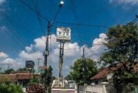 Pendapatan Pajak Penerangan Jalan Kabupaten Trenggalek tahun 2025 mencapai Rp20,8 miliar. Warga berharap pengelolaan dana dari tagihan listrik tersebut disampaikan lebih terbuka dan mudah diakses. (Foto ilustrasi PJU)