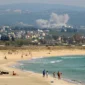 Asap mengepul dari wilayah Lebanon selatan usai serangan udara Israel di tengah situasi gencatan senjata yang masih rapuh. (Foto Aljazera)