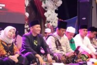 Plt Bupati Tulungagung Ahmad Baharudin menghadiri rangkaian tradisi Labuh Sembonyo di Pantai Sine, Kalidawir, sebagai bentuk dukungan terhadap pelestarian budaya pesisir dan penguatan wisata daerah.