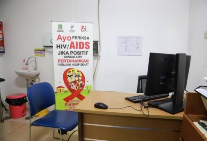 Dinas Kesehatan Tulungagung memperkuat skrining, pengobatan ARV, dan pendampingan untuk menekan penularan HIV/AIDS. (foto ilustrasi).