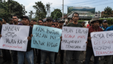 Ilustrasi Warga Tolak Penutupan Jalur Mobil di Bendungan Lohor 